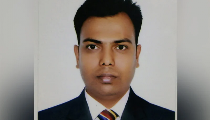 মুঠোফোনে অস্ত্রধারীদের ভিডিও করছিলেন সাংবাদিক আসাদুজ্জামান, পরে তাঁকেই হত্যা করা হয়