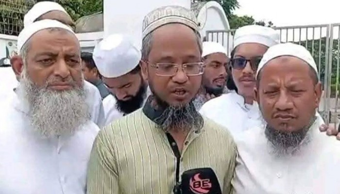 ​জনপ্রিয়  লেখক ফারাবী কারামুক্ত