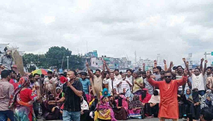 ভাঙ্গা থানা-উপজেলা পরিষদে হামলা, অফিসার্স ক্লাবে আগুন
