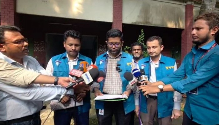 ময়লার সঙ্গে স্ক্র্যাপ পাচার, পুরনো লাইট সরবরাহের সত্যতা মিলেছে