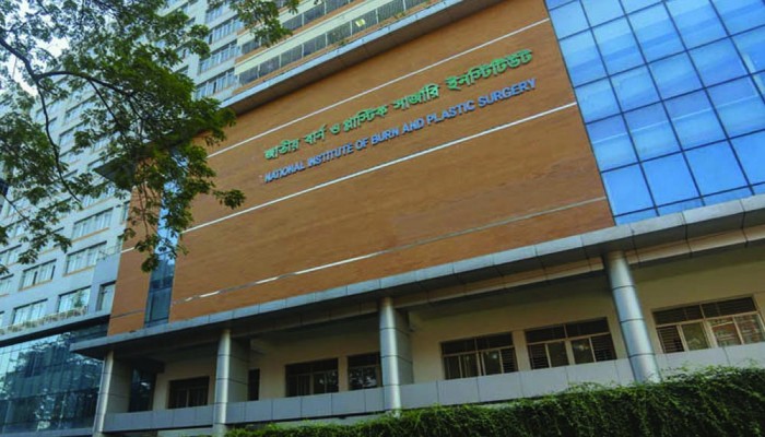ফরিদগঞ্জে আগুনে দগ্ধ সেই গৃহবধূর মৃত্যু