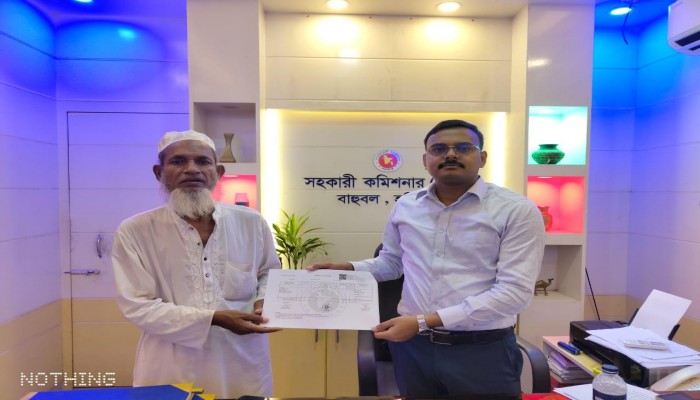 বদলে গেছে ভূমি অফিসের সেবা