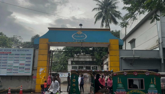 হাসপাতালে যাচ্ছিল অ্যাম্বুল্যান্স, ট্রাকের ধাক্কায় গেল রোগীর প্রাণ