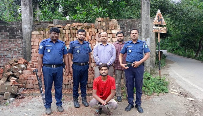 মাদকাসক্ত ছেলের বিরুদ্ধে মায়ের অভিযোগ, ১৫ দিনের কারাদণ্ড