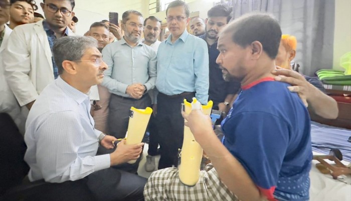 অসুস্থ যুবদল নেতা ছুটুর পাশে তারেক রহমান