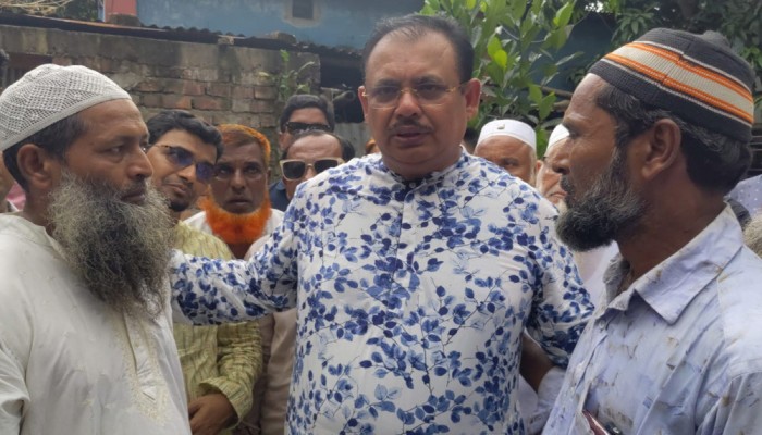 নিহত কালামের সন্তানদের পড়ালেখার দায়িত্ব নিলেন বিএনপি নেতা