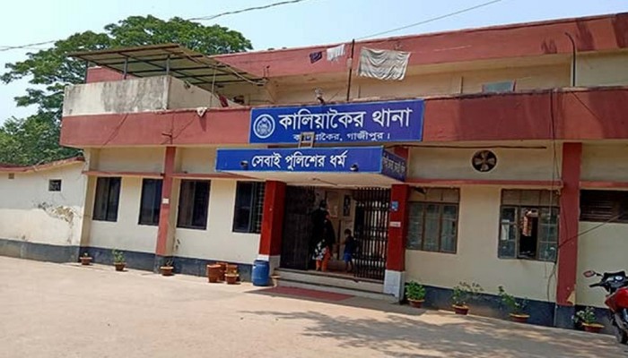 কালিয়াকৈরে পিকআপ-অটোরিকশার মুখোমুখি সংঘর্ষে নিহত ১
