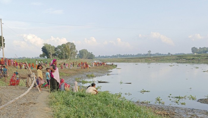 জামালপুরে নৌকাডুবি : নিখোঁজ ৫ শিশুর মরদেহ উদ্ধার
