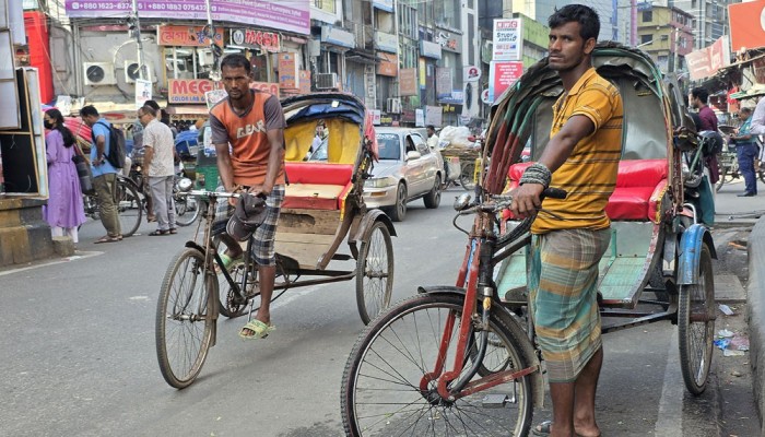 সিলেট নগরে প্রস্তাবিত রিকশা ভাড়ার তালিকা করল পুলিশ