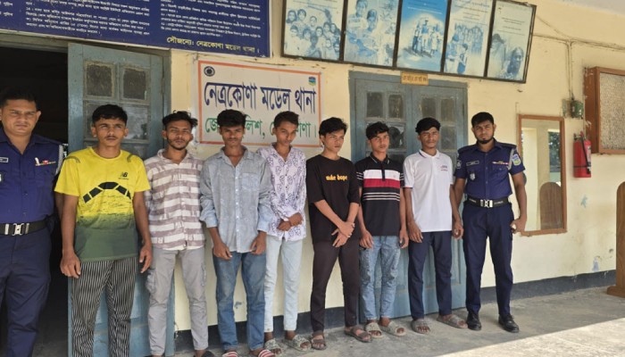 মশাল মিছিল থেকে ছাত্রলীগের ৭ নেতাকর্মী আটক