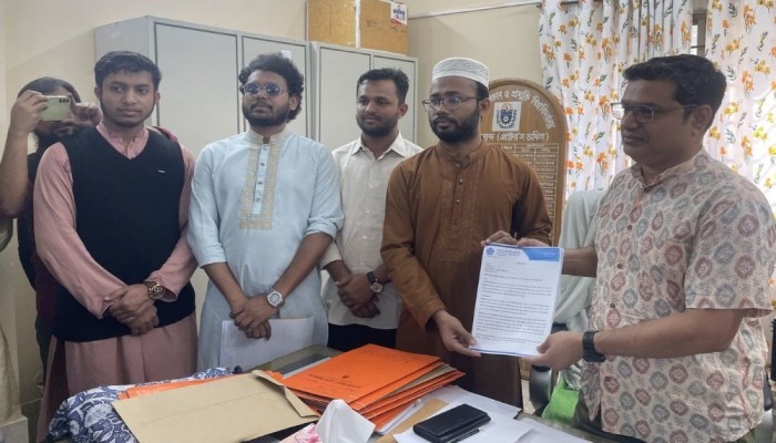 ছাত্রসংসদ নির্বাচনসহ ১৩ দফা দাবিতে নোবিপ্রবি ছাত্রশিবিরের স্মারকলিপি