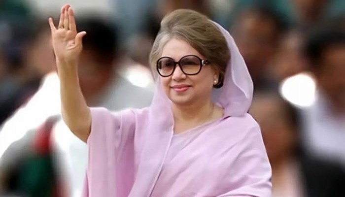 গোটা দেশকে তিনি এক সুতোয় বেঁধেছেন