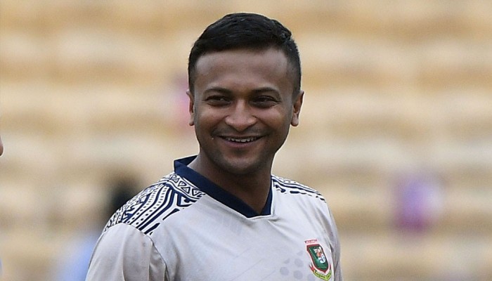 দেশের মাটিতে পূর্ণাঙ্গ সিরিজ খেলে অবসর নিতে চান সাকিব