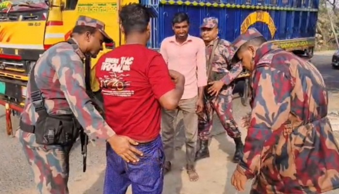 এনসিপি নেতা গুলিবিদ্ধ : ভোমরা স্থলবন্দরে নজরদারি বৃদ্ধি