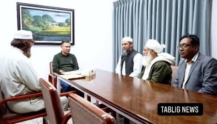 বিএনপির ভারপ্রাপ্ত চেয়ারম্যান তারেক রহমান এর সাথে সাক্ষাৎ করলেন বাংলাদেশ তাবলীগ জামাতের একটি দল ।