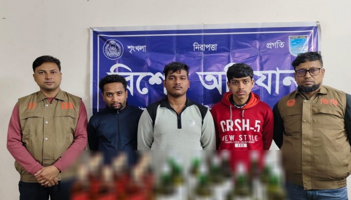 আশুলিয়ায় বিদেশি মদসহ ৩ মাদক কারবারি গ্রেপ্তার