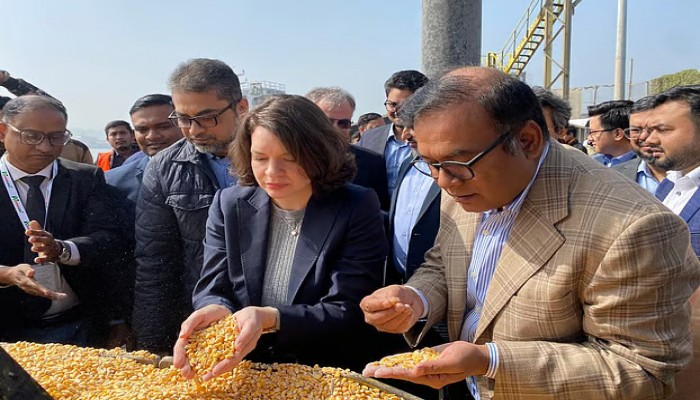 সাড়ে সাত বছর পর চট্টগ্রাম বন্দরে এল যুক্তরাষ্ট্রের ভুট্টা