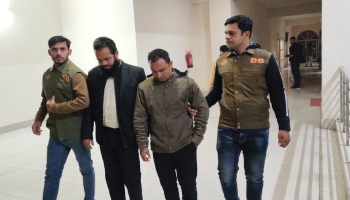 প্রাথমিক শিক্ষকের জন্য জনপ্রতি ১৫ লাখ টাকায় চুক্তি, আটক ১৮ পরীক্ষার্থী