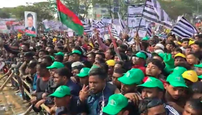 সিলেট আলীয়ার মাঠে জনস্রোত, রাত থেকেই ভিড় করছেন নেতাকর্মীরা