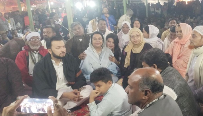 মানবিক বাংলাদেশ গড়ে তোলার সুযোগ হিসেবে ধানের শীষে ভোট চাই : রিতা