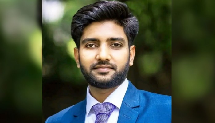 চাঁদাবাজির প্রতিবাদ করায় ছাত্রদল নেতাকে কুপিয়ে জখম